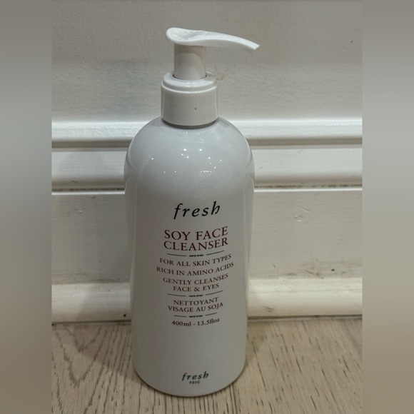 NEW FRESH soy ph-balanced hydrating face wash jumbo size 13.5oz (400ml) $78